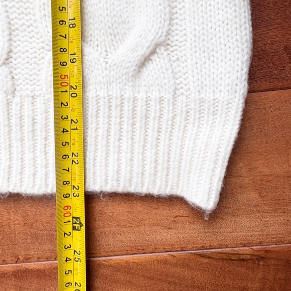 NWT Express Cable Knit Sweater Vest Crowl-Neck Womens L Ivory - Picture 6 of 9